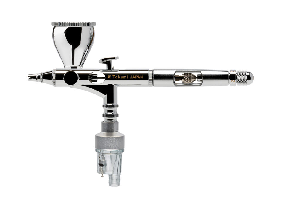 Iwata - Takumi Custom Micron Side Feed Double Action Airbrush (0.18mm)